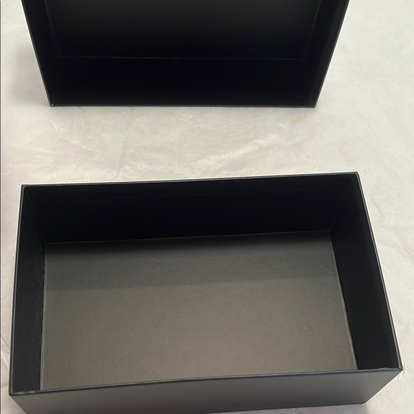 CHANEL Classic White Gift Box - Picture 11 of 11